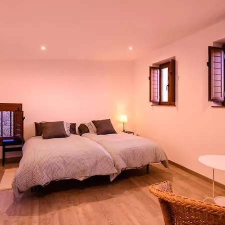 Holiday home Con Piscina En Doninos